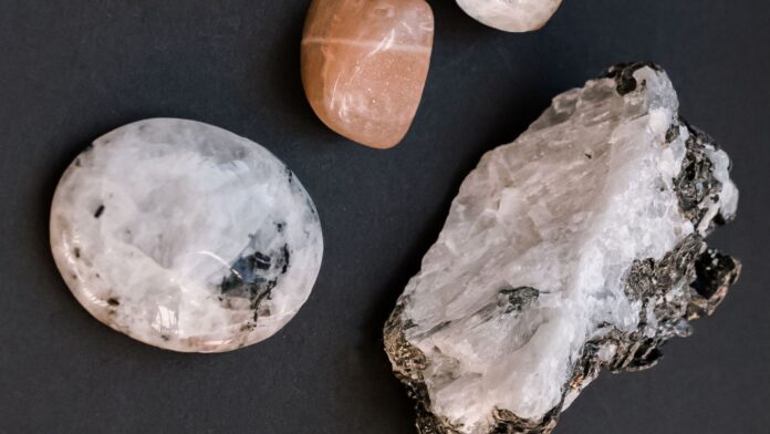Moonstone Meanings, Properties and Uses