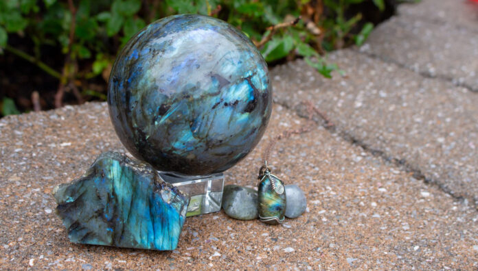 Labradorite Meanings, Properties and Uses