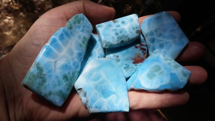 Larimar Meanings, Properties and Uses
