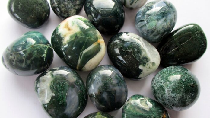 Moss Agate Meanings, Properties and Uses