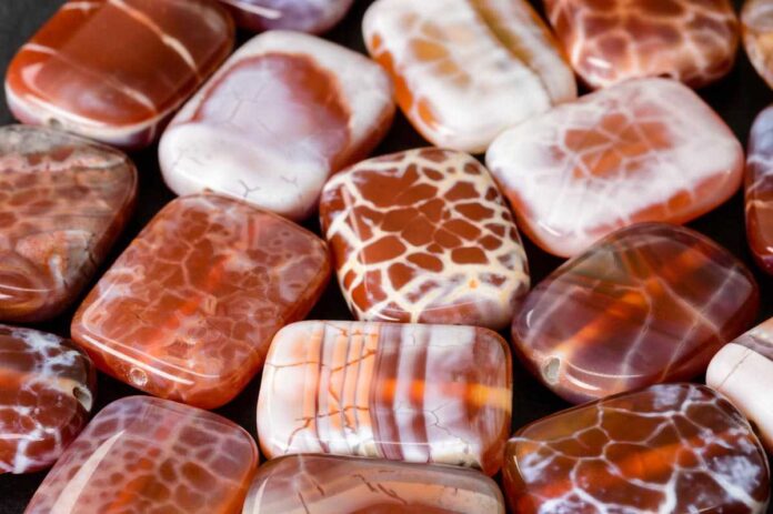 Fire Agate Meanings, Properties and Uses
