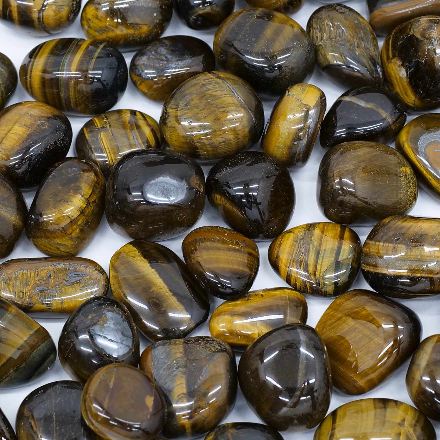 Blue Chalcedony Meanings, Properties and Uses - CrystalStones.com