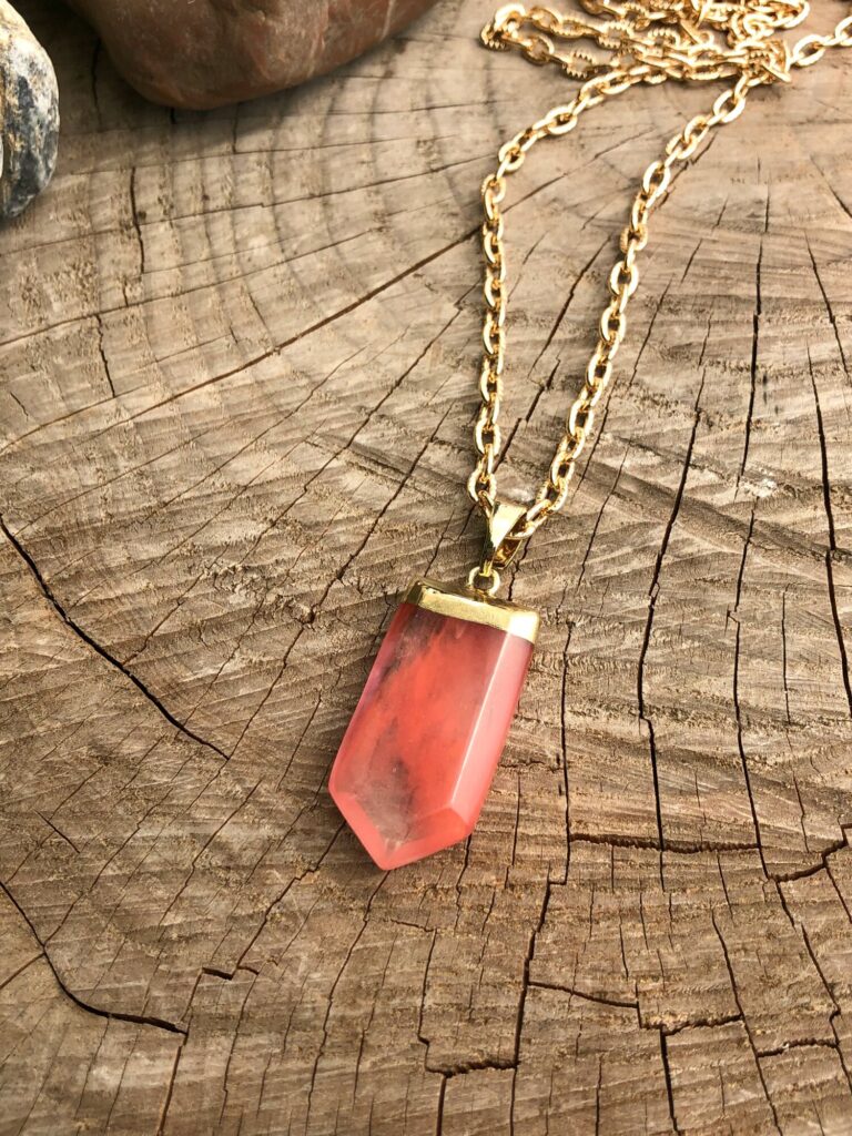 The Meaning and Uses of Strawberry Quartz