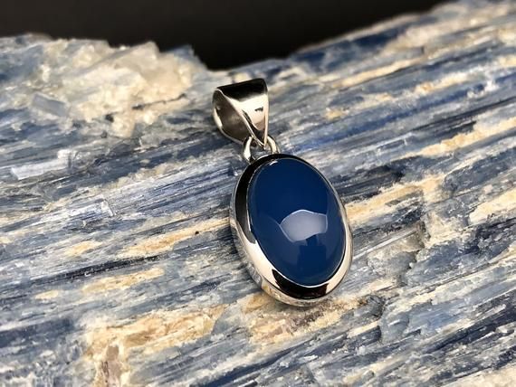 The Meaning and Uses of Blue Onyx