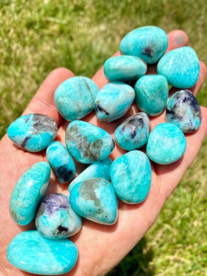 Blue Crystal Stones List, Meanings and Uses