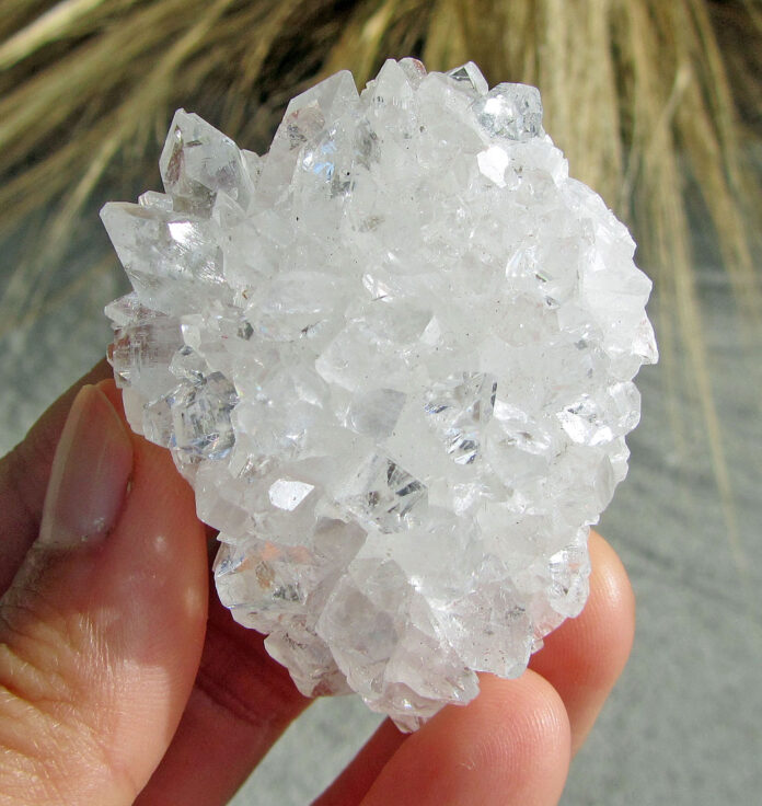 White and Clear Crystal Stones List, Meanings and Uses