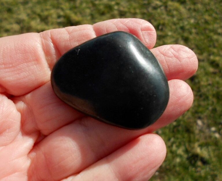 Black Crystal Stones List, Meanings and Uses