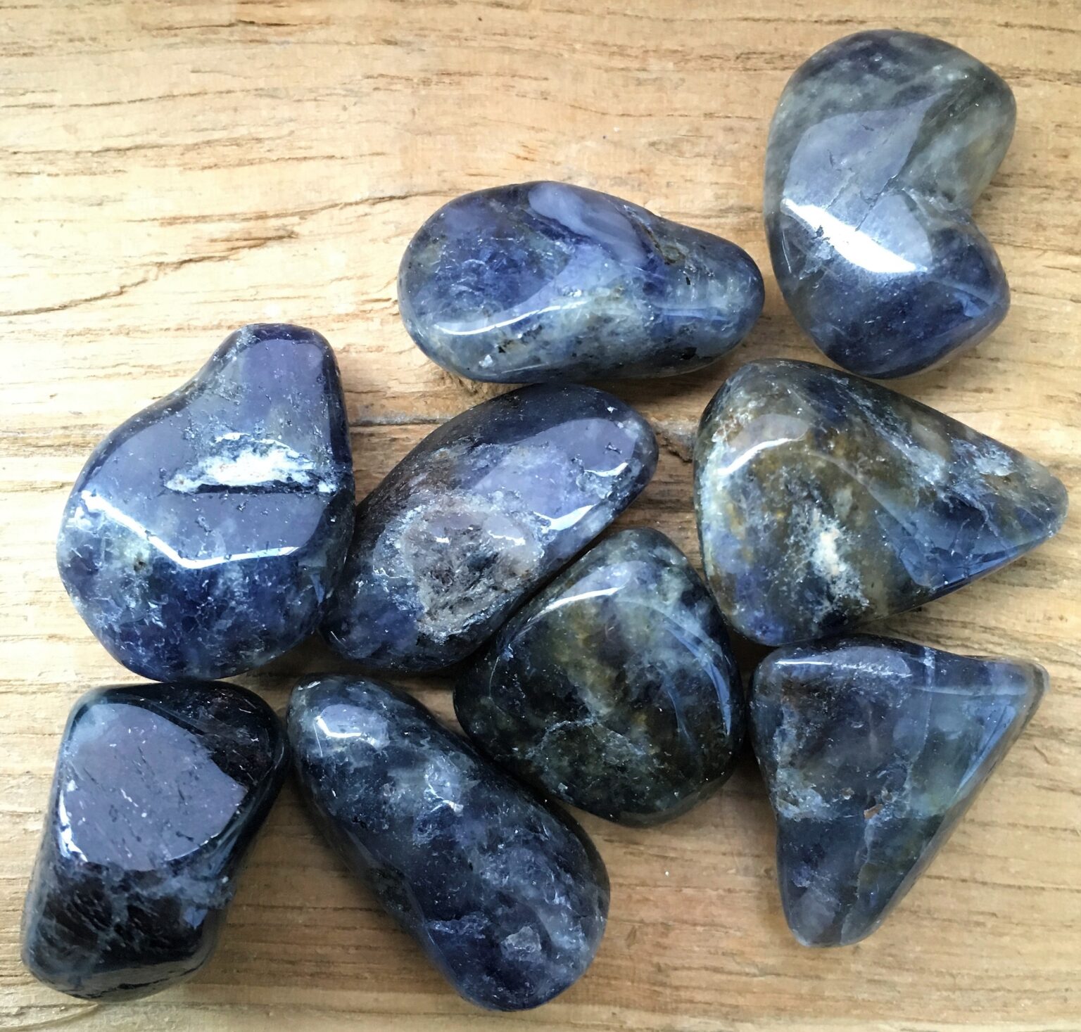 25 Powerful Crystals For Astral Projection and Traveling The "How To