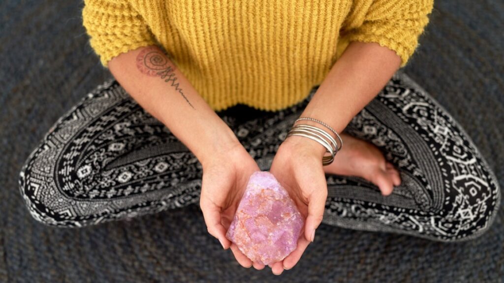 Meditate With The Crystals