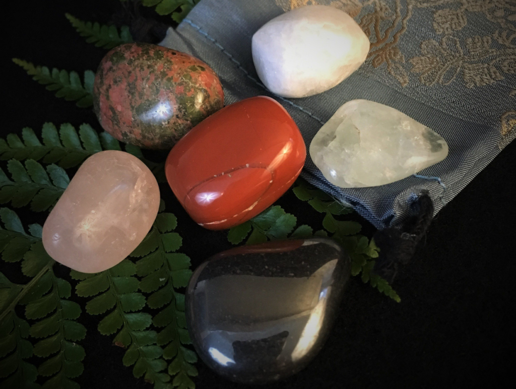 29 Powerful Crystals For Pregnancy The "How To" Guide